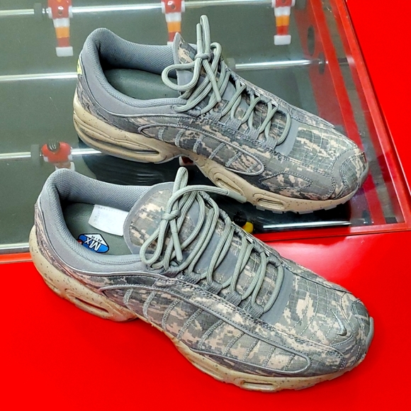 Air Max Tailwind 4 - Picture 7 of 11